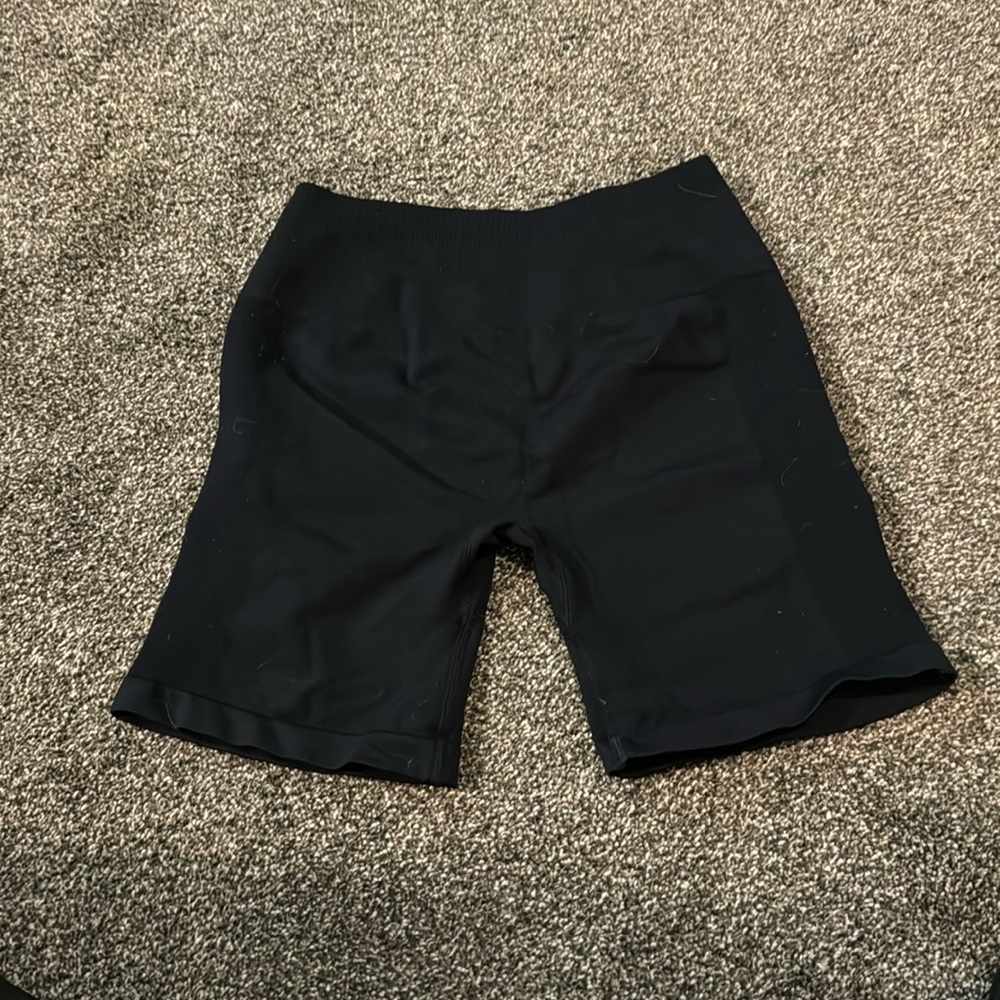Aurola Shorts